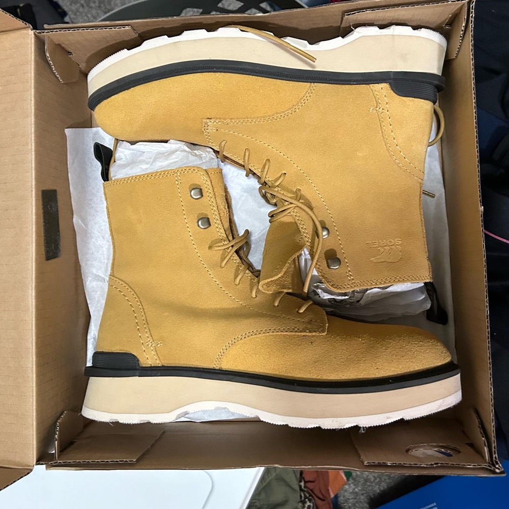 NIB Sorel Hi-Line Lace Waterproof Womens 8.5
